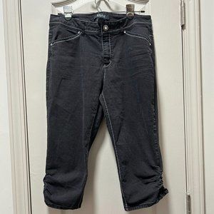 Beau Dawson Black Denim Capris- Mid Rise- Size 10
